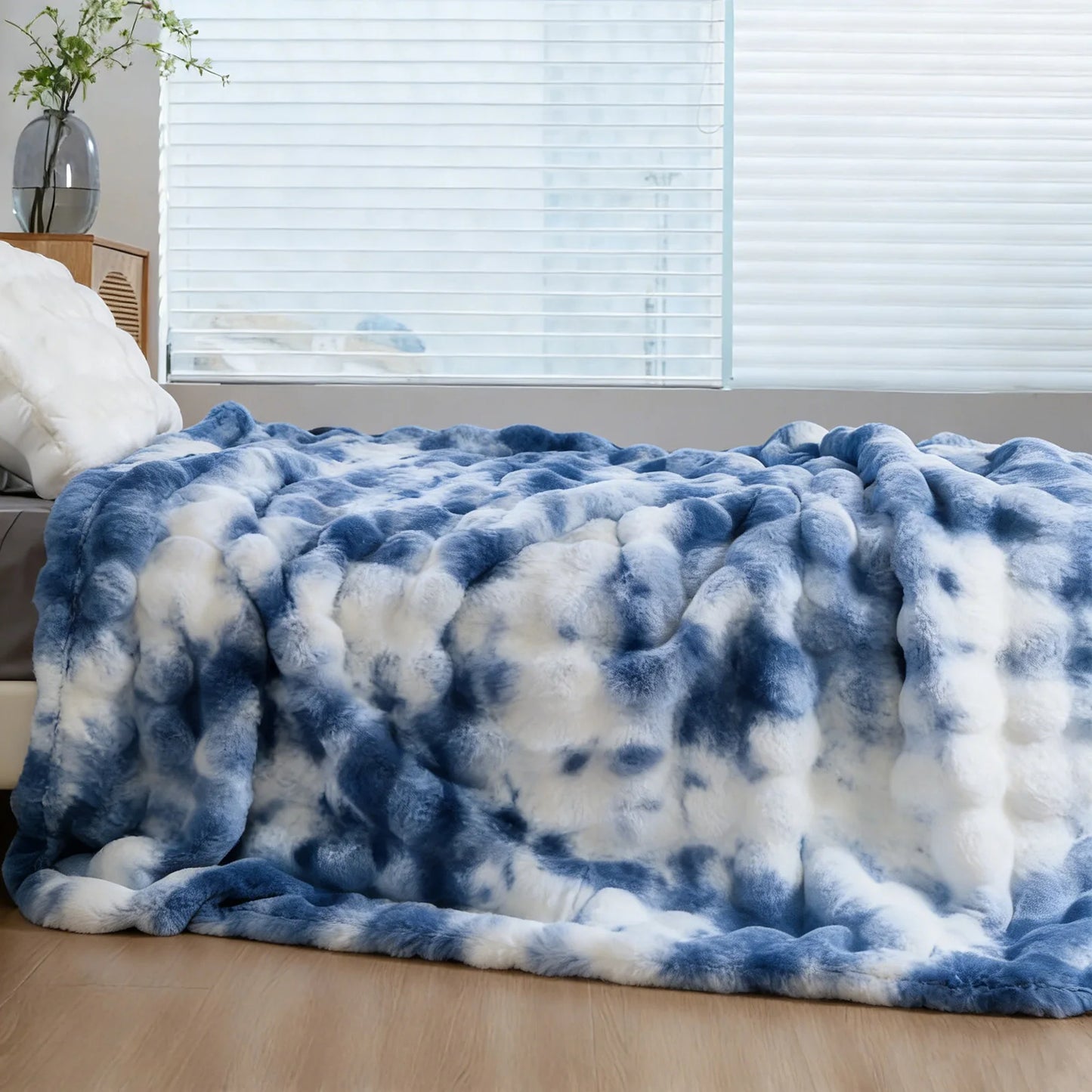 ROSEKIND Soft Cozy Faux Fur Rabbit Blanket Bed And Sofa