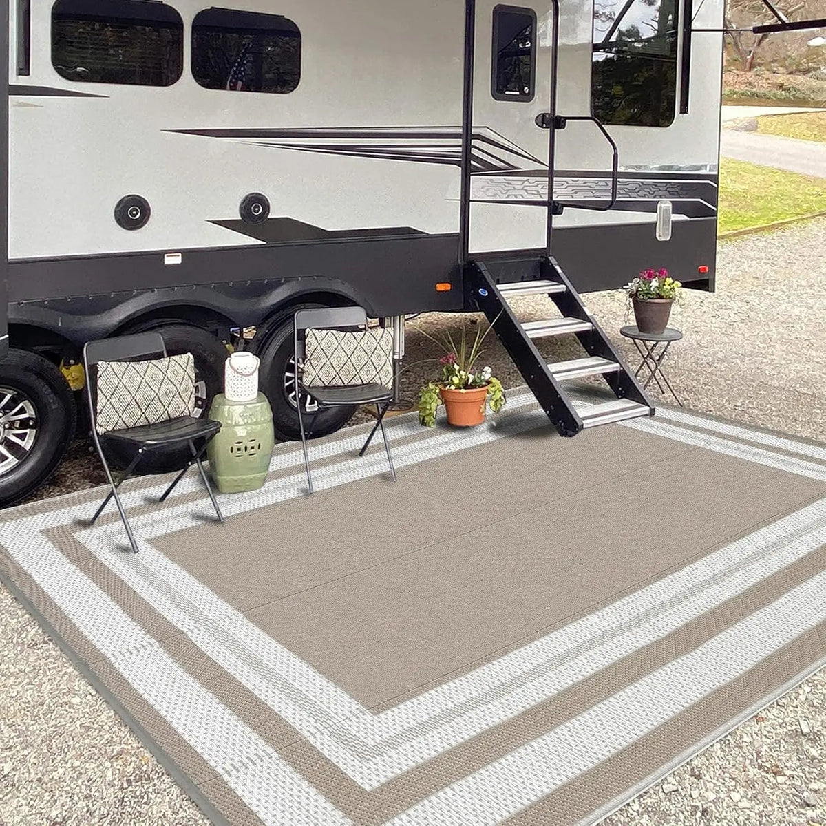TWISTER.CK Waterproof Reversible Plastic Outdoor Rug for Patio and Camping
