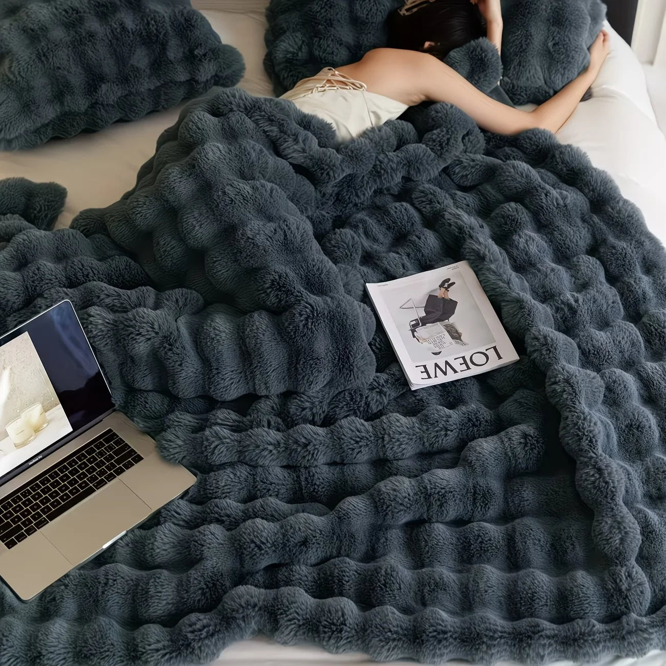 ROSEKIND Soft Cozy Faux Fur Rabbit Blanket Bed And Sofa