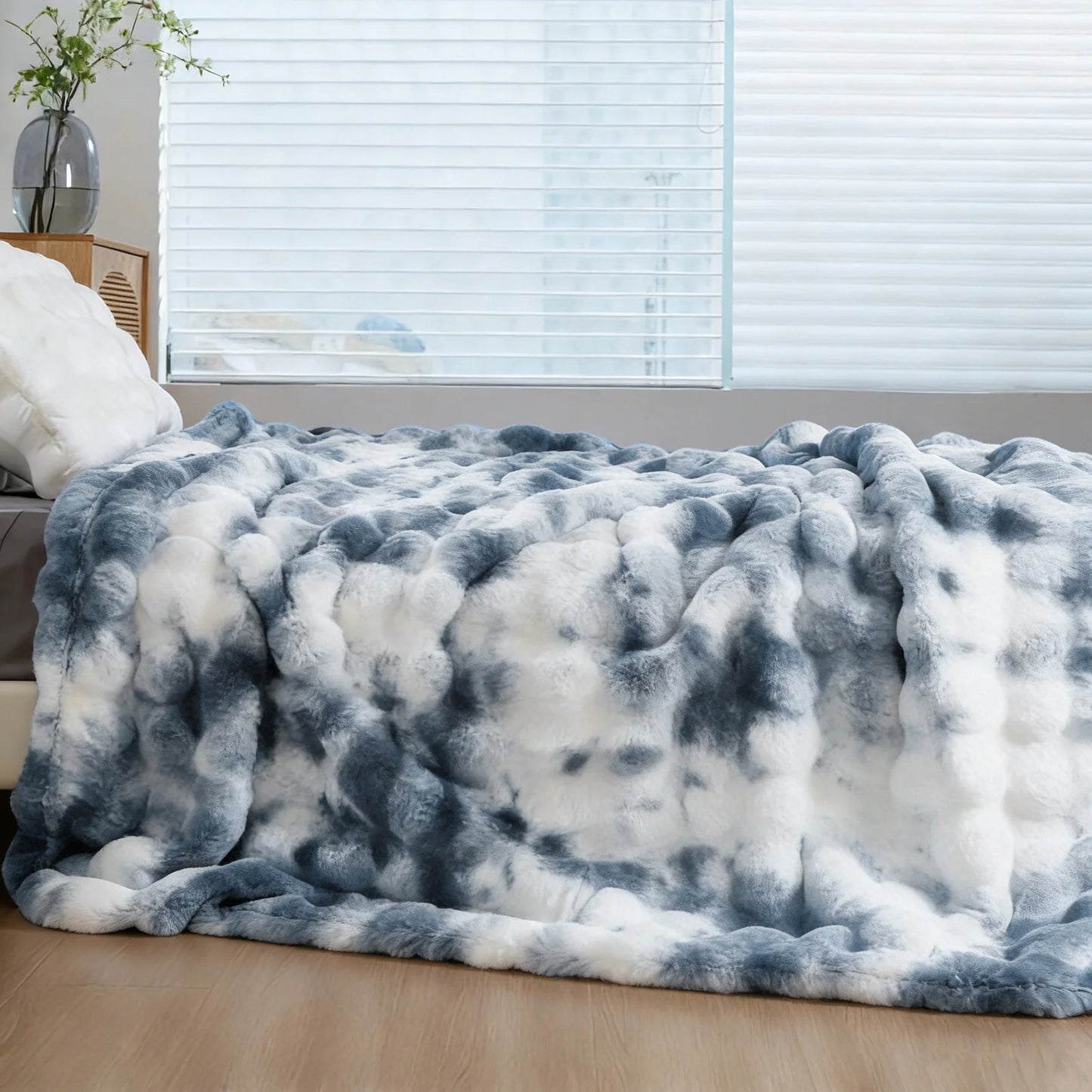 ROSEKIND Soft Cozy Faux Fur Rabbit Blanket Bed And Sofa