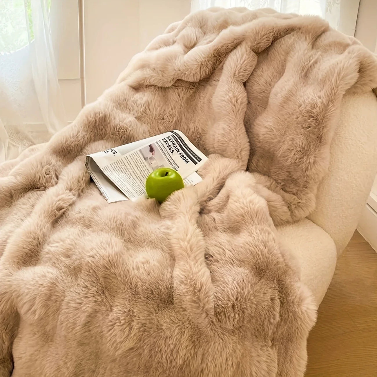 ROSEKIND Cozy Faux Rabbit Fleece Blanket Throw For Living Room