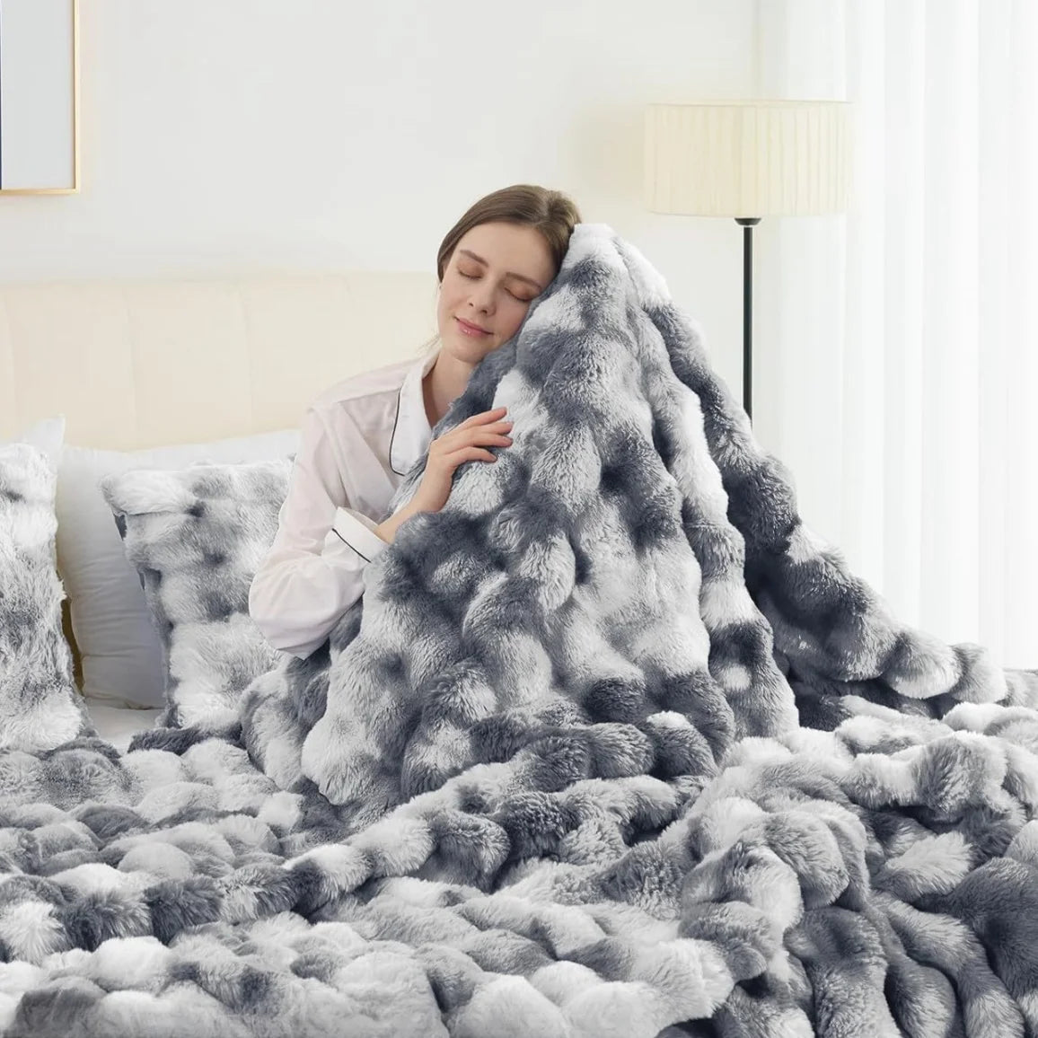 ROSEKIND Cozy Faux Rabbit Fleece Blanket Throw For Living Room