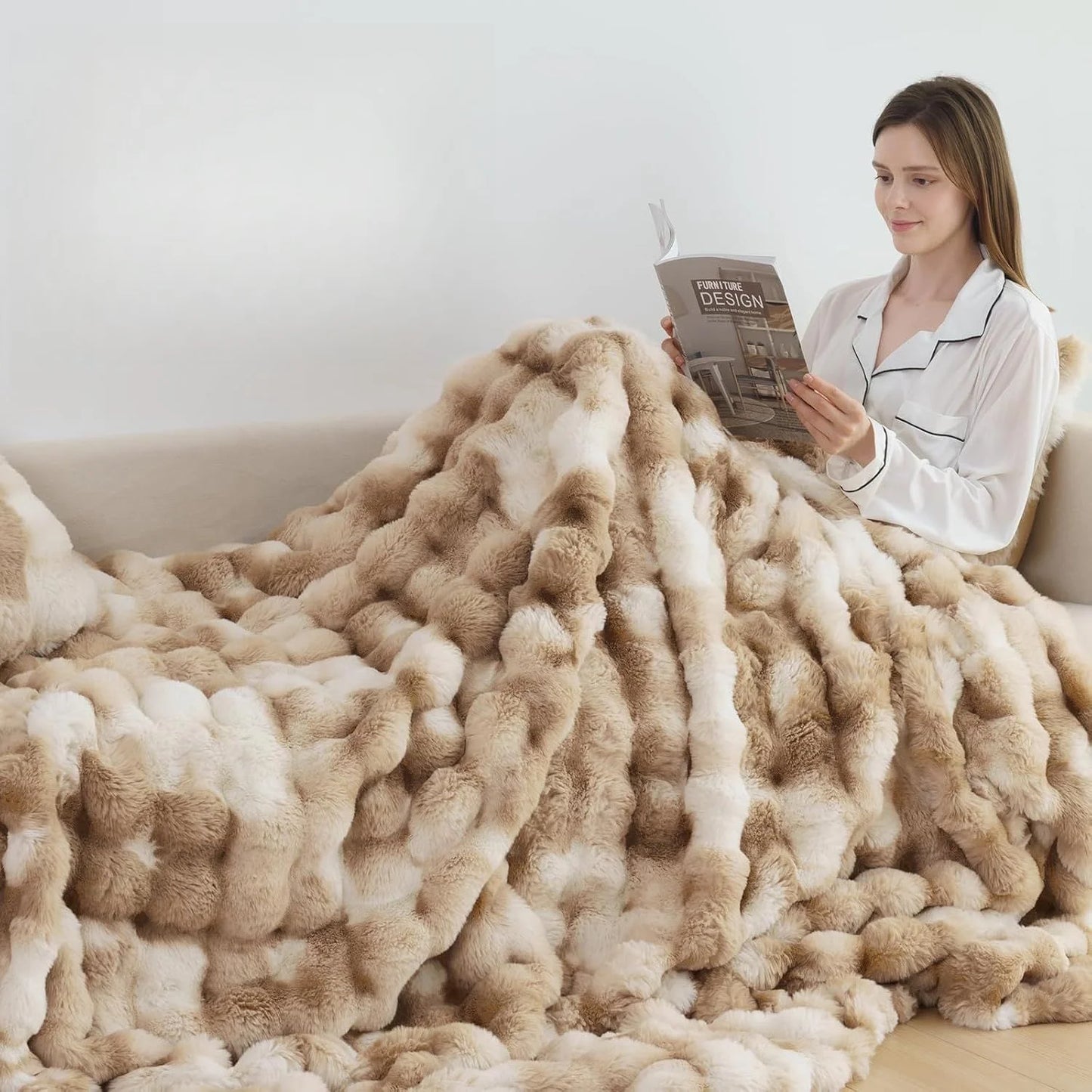 ROSEKIND Cozy Faux Rabbit Fleece Blanket Throw For Living Room